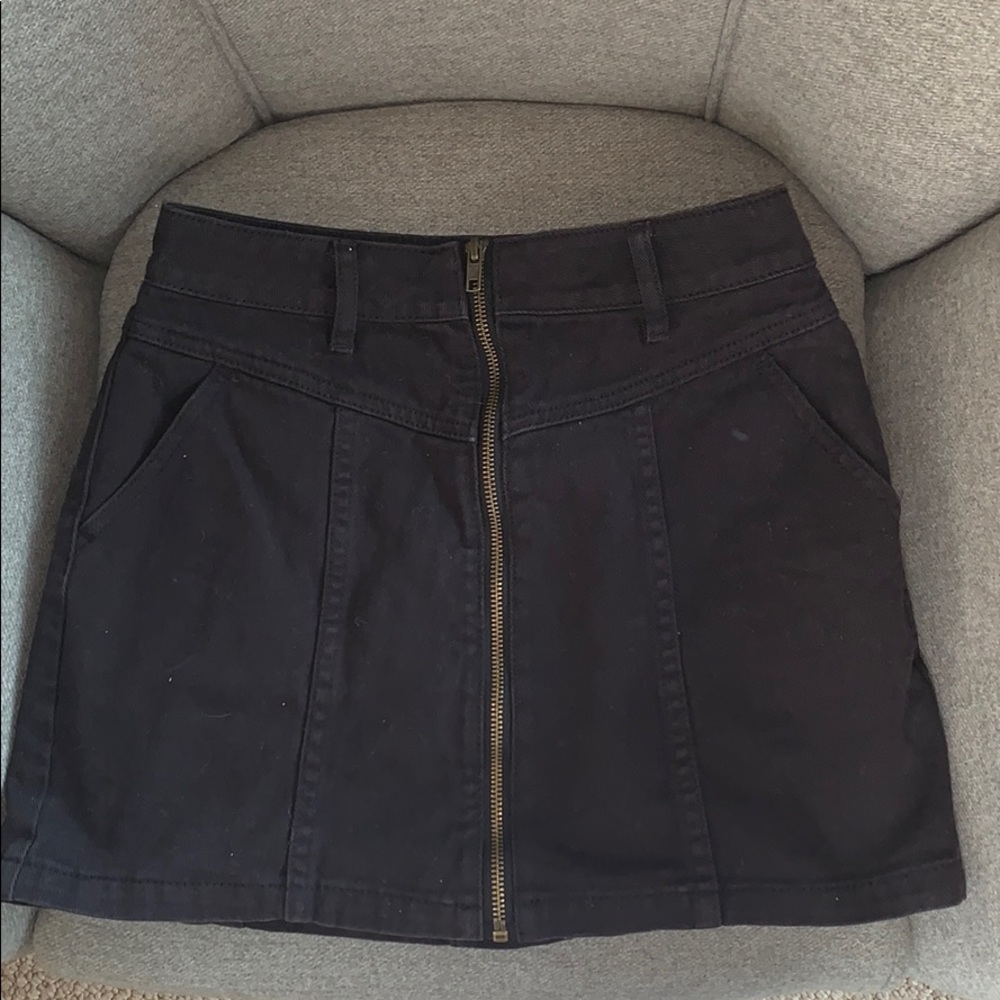 Black denim pacsun shorts with zipper
